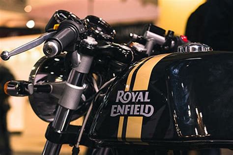 Hello guys welcome to cruise along we review bikes, scootys & cars. Royal Enfield Continental GT 650cc Launch, Price, Engine ...