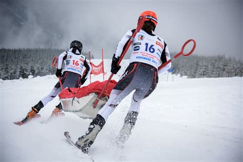 Čt4 živě nyní můžete sledovat i díky našemu webu. Na ČT Sport dnes reportáž z Mezinárodních závodů Horské ...