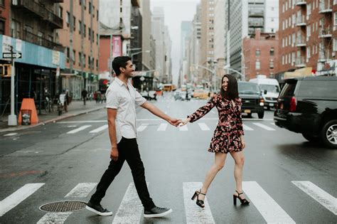 Nyc Couple Walking In Street City Couples Photography City Engagement Photos Urban