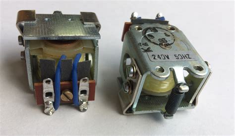Magnetic Latching Relay With Single Coil 240v 50hz T12 The Relay Will