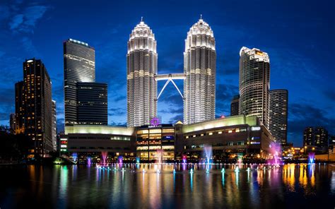 Petronas Towers Malaysia Skyline 4k Wallpapers Hd Wallpapers Id 22658
