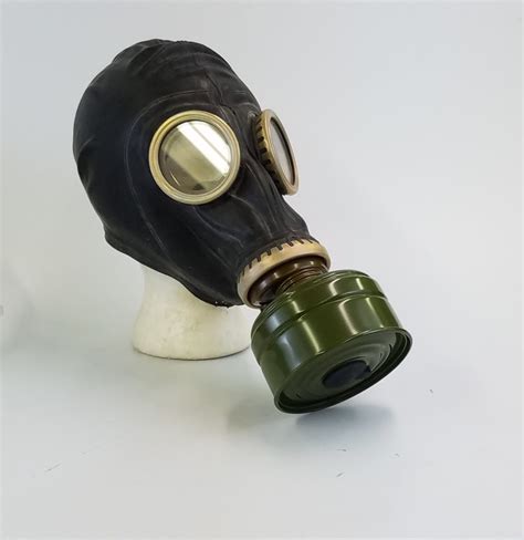 Rubber Black Gas Mask Eastern Bloc Gp5 Type 1960s With Carry Bag