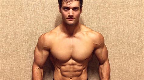 His mother, marianne (dalgliesh), a housewife, was also born on jersey, and is of irish, scottish and english ancestry. Body height and frame | Looksmax.me - Men's Self ...