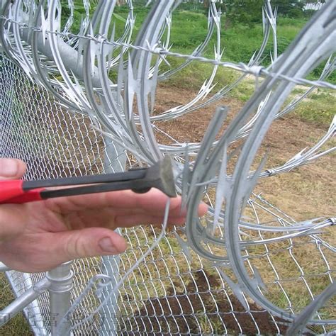 Following types of barbed wires are commonly used: Razor wire is also named concertina coils or razor type ...