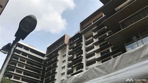 Sri srinivasa perumal temple is situated 510 metres southwest of kwong wai shiu hospital. Kwong Wai Shiu Hospital reopens after S$96 million revamp ...