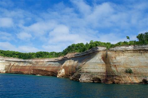 2 Must Take Cruise Tours In Munising Michigan