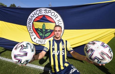Yunan futbolcu, sevgilisi kiveli marda'ya evlenme teklif etti. Dimitris Pelkas Kimdir? Kaç Yaşında ve Nereli