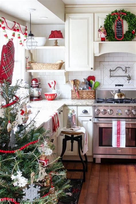 50 Chic Christmas Decorating Ideas For Your Kitchen Christmas Kitchen Decor Christmas