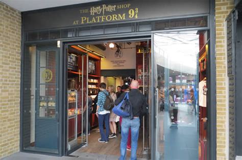 Experience the wizarding world like never before at 935 broadway. Harry Potter attractions in and around London | London Toolkit