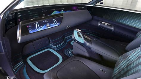 The self-driving hyundai ioniq 7 electric 3-row suv! charges in 7