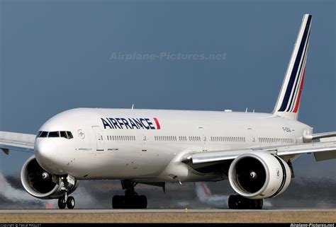 F Gsqa Air France Boeing 777 300er At Paris Charles De Gaulle