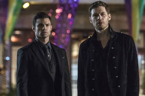 Legacies Will Answer An Important Question About Klaus and Elijah - TV 