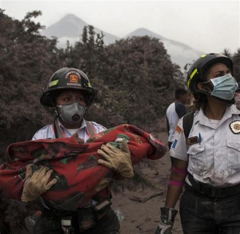 Kommt wieder ein flugverbot auf. Vulkanausbruch in Guatemala: Zahl der Toten steigt auf 65 ...
