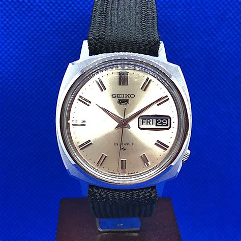 Seiko Seiko5 Cushion Case Military Look 5126 8070 Mizorah Watchman