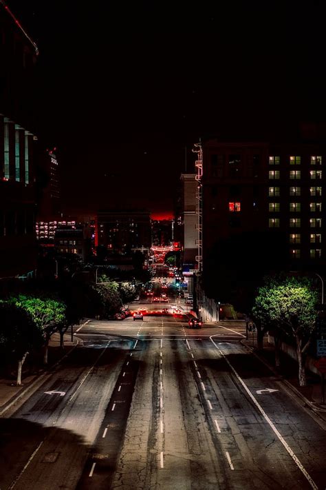 gris carretera de asfalto autos noche los ángeles california ciudad urbano edificios