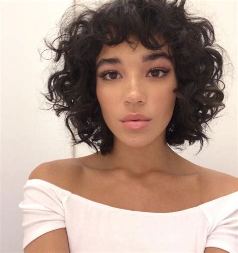 Comment choisir la meilleure coupe pour les cheveux ondulés