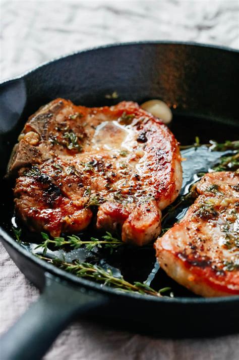 It's a good idea to have some of these tucked away in your freezer for a quick in this recipe, the thin pork chops are seasoned first with salt and pepper. Garlic Butter Baked Pork Chops (Super easy to make!!!)