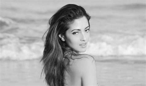 Ragini Mms Returns Fame Riya Sen Looks Bold And Sexy In Printed Bikini