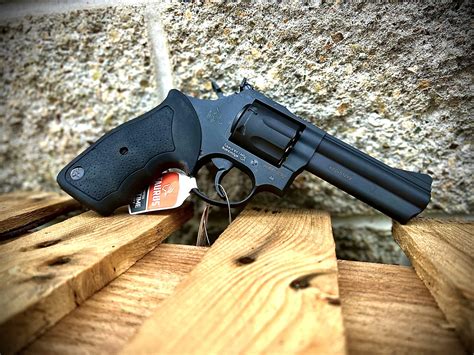 Taurus Model 66 Double Action Revolver 357 Magnum 4 Barrel 7 Rounds