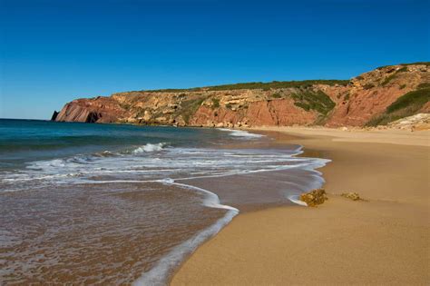 Whilst the beach is mainly a hotspot for adrenaline junkies. Best Beaches in the Algarve: 17 Algarve Beaches Worth Visiting (Portugal)