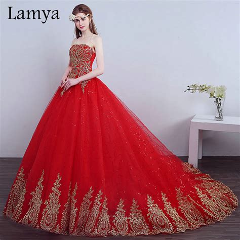 Why Do Some Brides Get Married Using Red Wedding Dresses