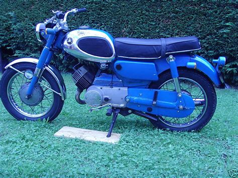 And a few photos of the bike: Yamaha YA6 Classic Bike Gallery - Classic Motorbikes