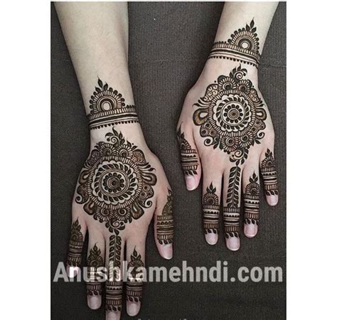 .rajsthani mehandi, arebic mehandi,zardosi style bombay mehandi design marwari mehandi design traditional mehandi design glitter mehandi designs simple colourful glitter mehndi design elaborate bridal glitter mehendi designs sparkle mehndi designs for hands. Fancy Mehndi Design - Anushka Mehndi