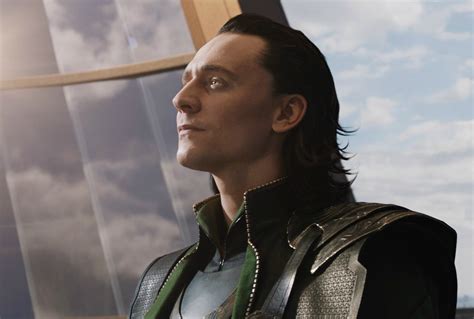 It involves straws!), his love for motorcycles, and. Tom Hiddleston comparte la primera imagen del rodaje de ...