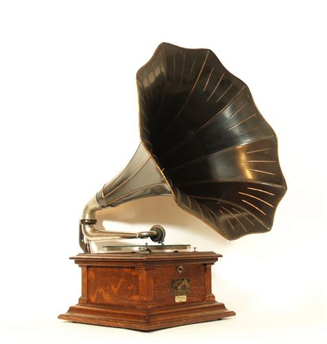 1912 Victor III Phonograph With Victor Flower Horn - TechnoGallerie