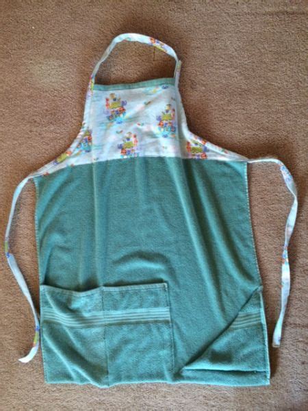 The apron is made from a full size towel and i wear it while bathing my little one. Baby Bathtime Apron Tutorial | Towel apron, Apron tutorial ...