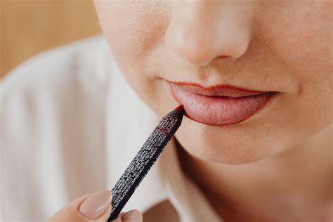 Lip Contouring Is A Thing Heres Everything You Need To Know About It
