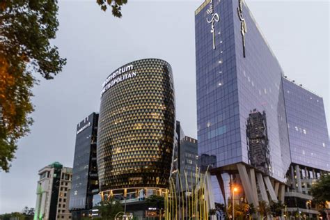 190 Sandton City With Sandton Shopping Mall In Johannesburg Stock