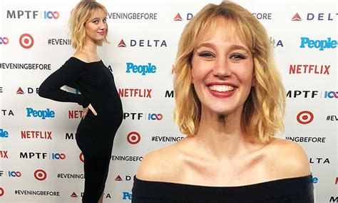 Yael Grobglas From Jane The Virgin Announces Shes Pregnant With Her
