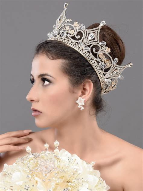 Quinceanera Tiara Crystal Tiara Crown Headpiece Bridal Etsy In 2020