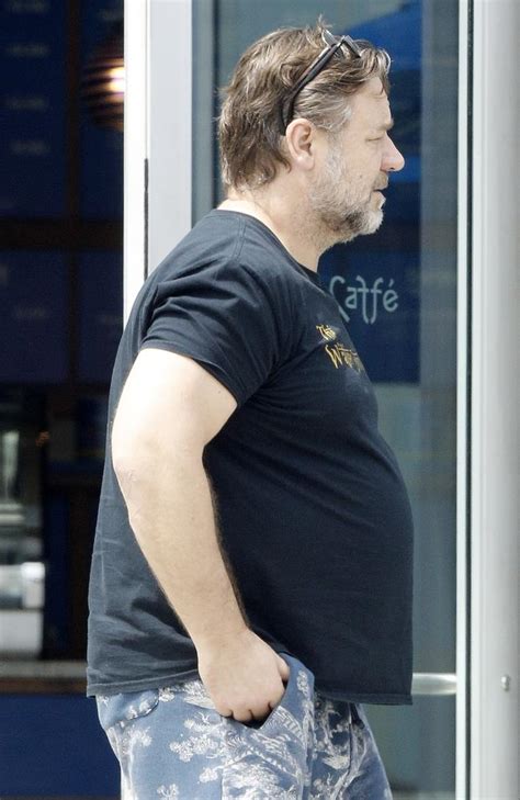 Russell Crowe Fat Weight Gain For Shane Blacks The Nice Guys Movie