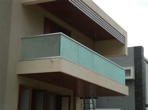 Balcony Aluminum Glass Railing For Home Material Grade Standard At
