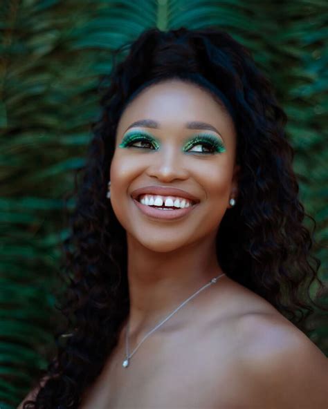 Zola Nombonas Beauty Overshadows The Net Photos Vuzacast