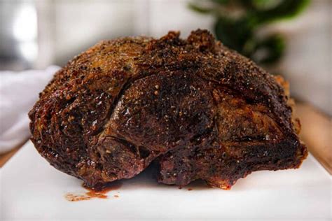 Because i picked up my prime rib late sunday evening, the butcher was gone for the day. Classic Prime Rib Recipe - Dinner, then Dessert | Rib recipes, Prime rib recipe, Prime rib dinner