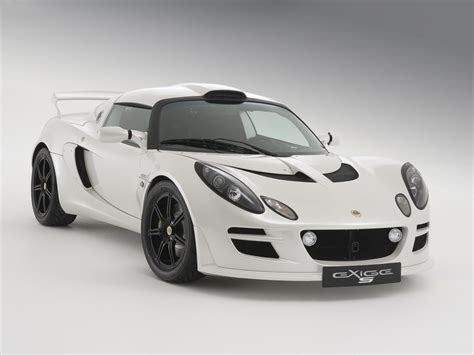 Yah mobil yang diproduksi oleh mitsubitsi ini selalu. Gambar mobil LOTUS Exige S 2007