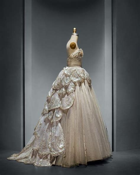 Christian Dior Venus Evening Gown Fallwinter 1949 50 Machinesewn
