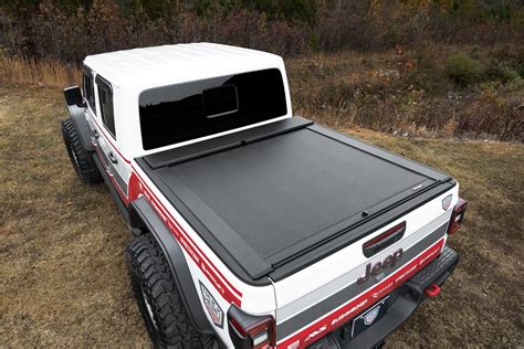 Roll N Lock M Series Retractable Tonneau Cover For 2020 Jeep Gladiator