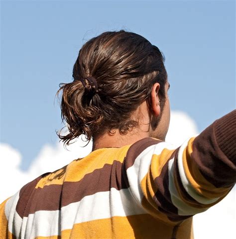 60 Popular Mens Ponytail Hairstyles Be Different In 2021