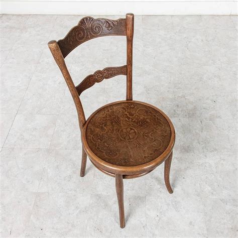 Antique Set Of Six Bentwood Dining Side Chairs By Thonet Austria
