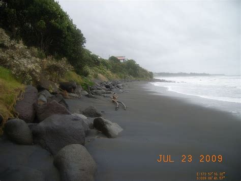 Oakura Beach