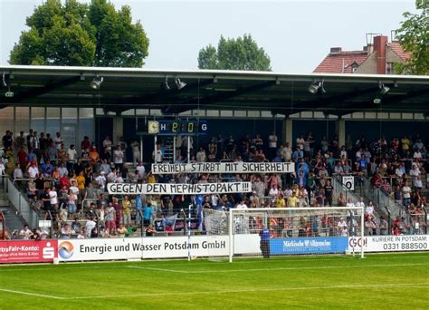 Es kann daher sein, dass nicht alle informationen zur verfügung stehen oder aktuell sind! Stubenhocker Crew: SV Babelsberg 03 - SV Darmstadt 1898 2 - 0