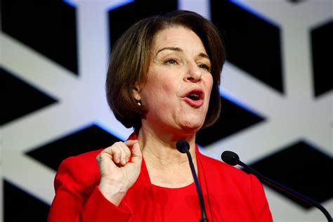amy klobuchar drops out of 2020 democratic presidential race and plans to endorse joe biden