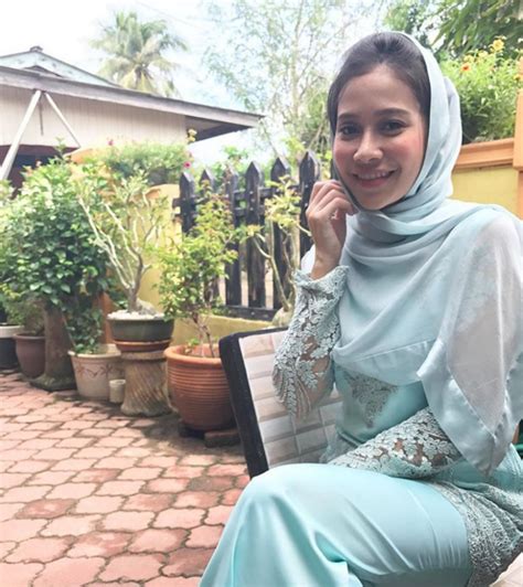 Pop tvsetiap selasa jam 9.30malam di tv9 malaysiasubscribe now for more pop tv and pop bytes videos: Penangan Titian Cinta, Farah Nabilah Semakin Popular ...