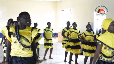 Womanleso Kamba Folk Dance By Chesinende Secondary School Youtube