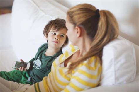 10 Struggles Only Single Parents Relate To