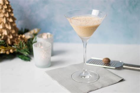 white christmas dream cocktail recipe with vodka